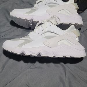 Women's size 10 huaraches